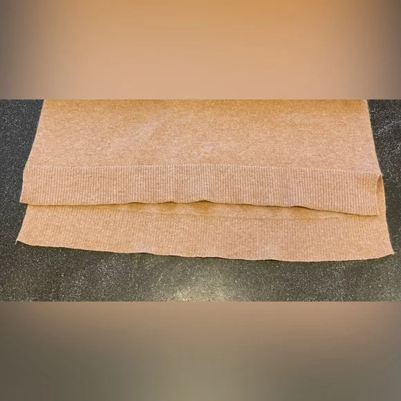 Lord & Taylor Cashmere Sweater Tan Women’s Size Small Camel Caramel - Picture 8 of 8